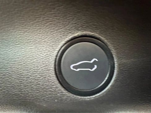 Used 2022 Tesla Model Y Performance AWD/4WD image 44