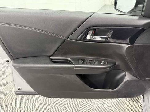 Used 2013 Honda Accord Sport image 9