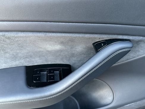 Used 2018 Tesla Model 3 Long Range image 11