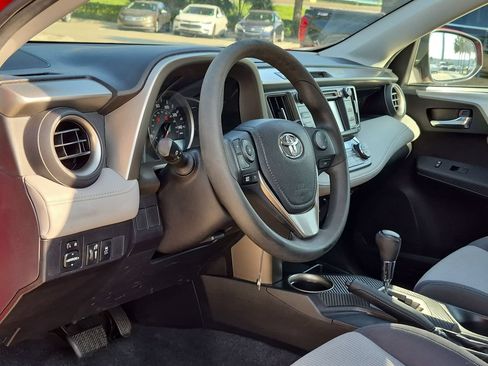 Used 2015 Toyota RAV4 XLE FWD image 10