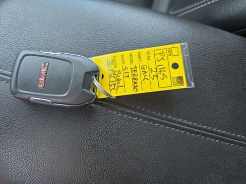 Used 2023 GMC Terrain SLT w/ Infotainment Package II image 36