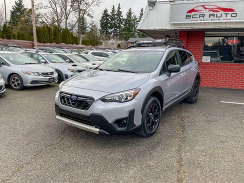 Used 2021 Subaru Crosstrek 2.0i image 1
