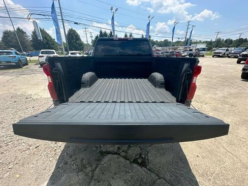 Used 2022 Chevrolet Silverado 1500 LT w/ Bed Protection Package AWD/4WD image 29