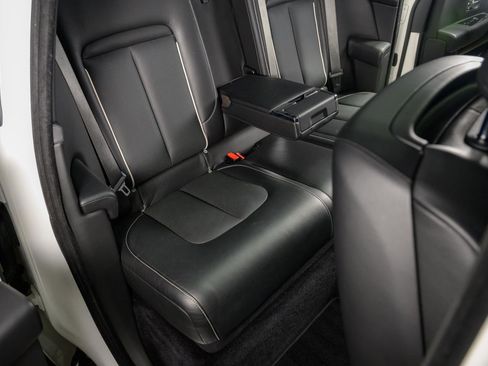 Used 2019 Rolls-Royce Cullinan image 47