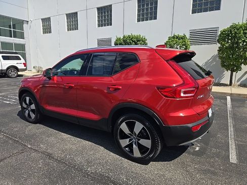 Used 2019 Volvo XC40 T5 Momentum AWD/4WD image 6