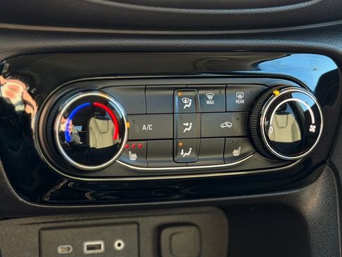 Used 2022 Buick Encore GX Preferred w/ Cold Weather Comfort Package image 14