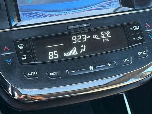 Used 2016 Toyota Avalon XLE Premium image 22