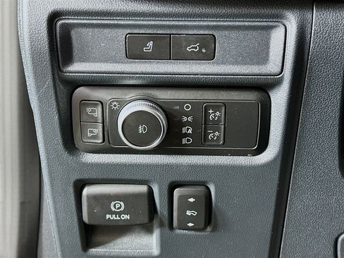 Used 2022 Ford Expedition Platinum image 17