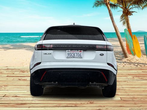 Used 2022 Land Rover Range Rover Velar R-Dynamic S image 4