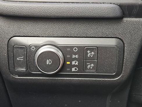 Used 2021 Ford Escape SEL image 21