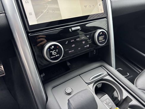 New 2026 Land Rover Discovery Dynamic SE AWD/4WD image 17
