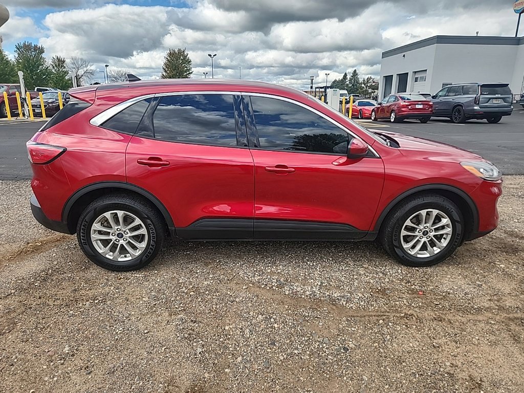 Used 2021 Ford Escape SE w/ Convenience Package AWD/4WD image 3