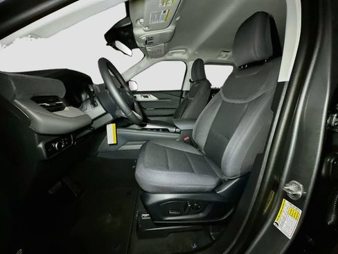 New 2026 Ford Explorer Active AWD/4WD image 17