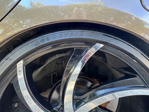 Used 2011 Toyota Venza image 14