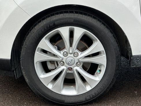 Used 2014 Kia Soul + FWD image 23