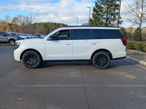 New 2025 Ford Expedition Platinum w/ Stealth Appearance Package image 7
