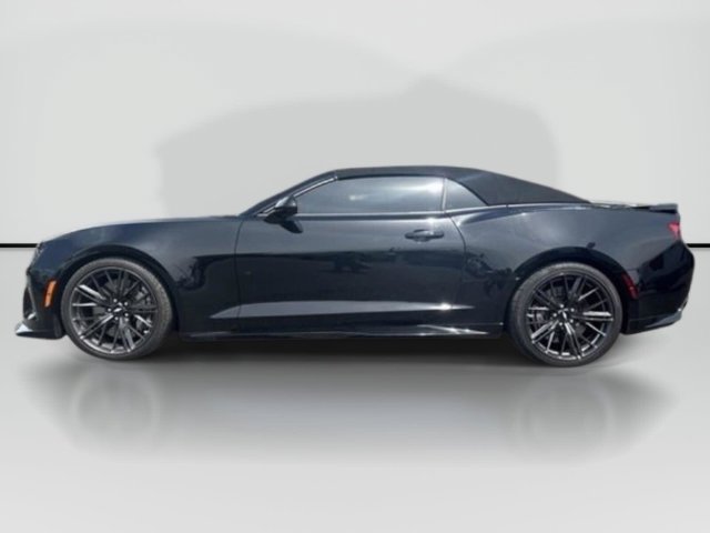 Used 2018 Chevrolet Camaro ZL1 RWD image 2