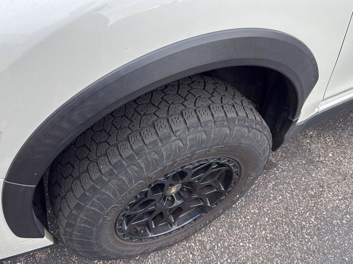 Used 2017 Subaru Crosstrek 2.0i Limited AWD/4WD image 2