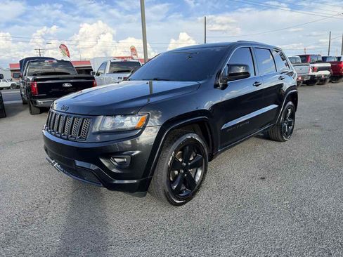 Used 2015 Jeep Grand Cherokee Altitude AWD/4WD image 3