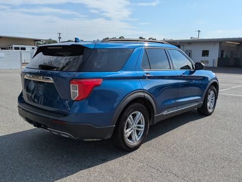 Certified 2020 Ford Explorer XLT w/ Equipment Group 202A RWD image 3