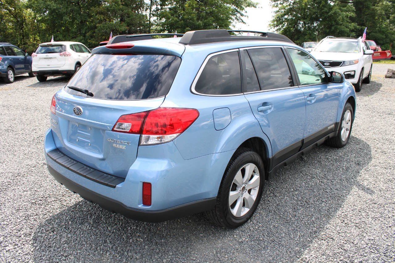 Used 2010 Subaru Outback 2.5i Limited AWD/4WD image 7