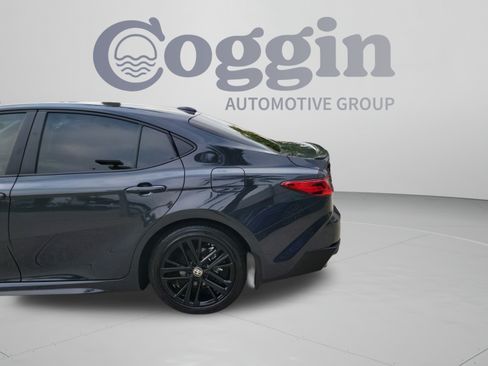 Used 2026 Toyota Camry SE FWD image 32
