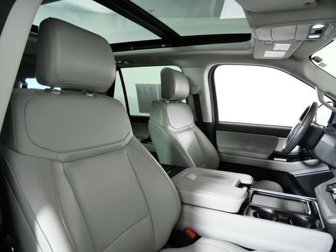 Certified 2025 Ford Expedition Max Active AWD/4WD image 11