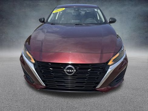 Used 2024 Nissan Altima 2.5 SV FWD image 13