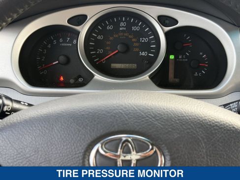 Used 2006 Toyota Highlander w/ 3rd Row image 27