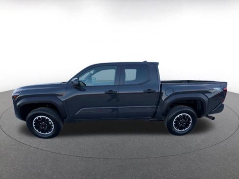 Used 2025 Toyota Tacoma TRD Off-Road image 8