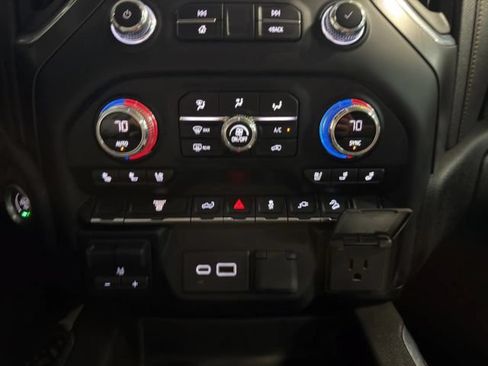 Used 2022 GMC Sierra 2500 AT4 w/ Gooseneck/5TH Wheel Package AWD/4WD image 12