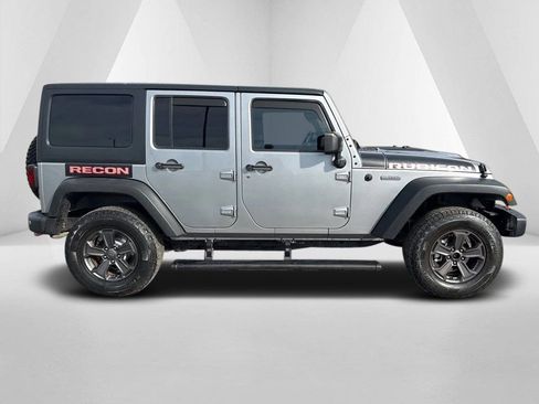 Used 2017 Jeep Wrangler Unlimited Rubicon AWD/4WD image 8