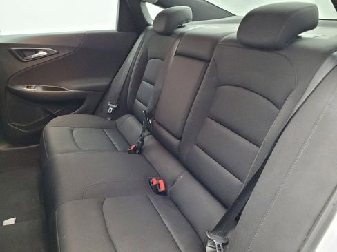 Used 2019 Chevrolet Malibu LT image 18