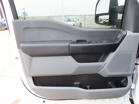 Used 2025 Ford F250 XL w/ XL Off-Road Package image 18