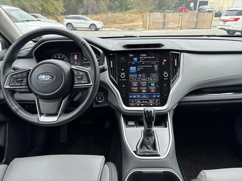 Used 2025 Subaru Outback Limited image 10
