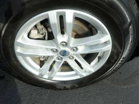 Used 2020 Ford Explorer XLT w/ Equipment Group 202A image 38