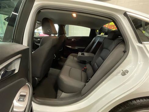 Used 2023 Chevrolet Malibu LT image 18