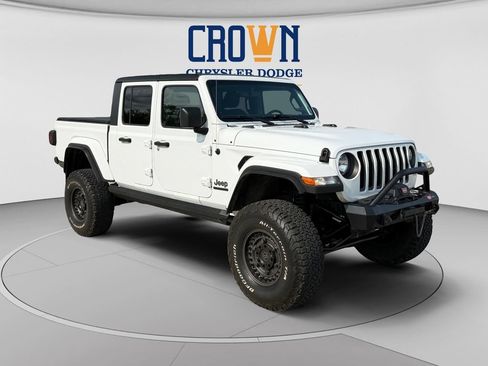 Used 2021 Jeep Gladiator Sport AWD/4WD image 1