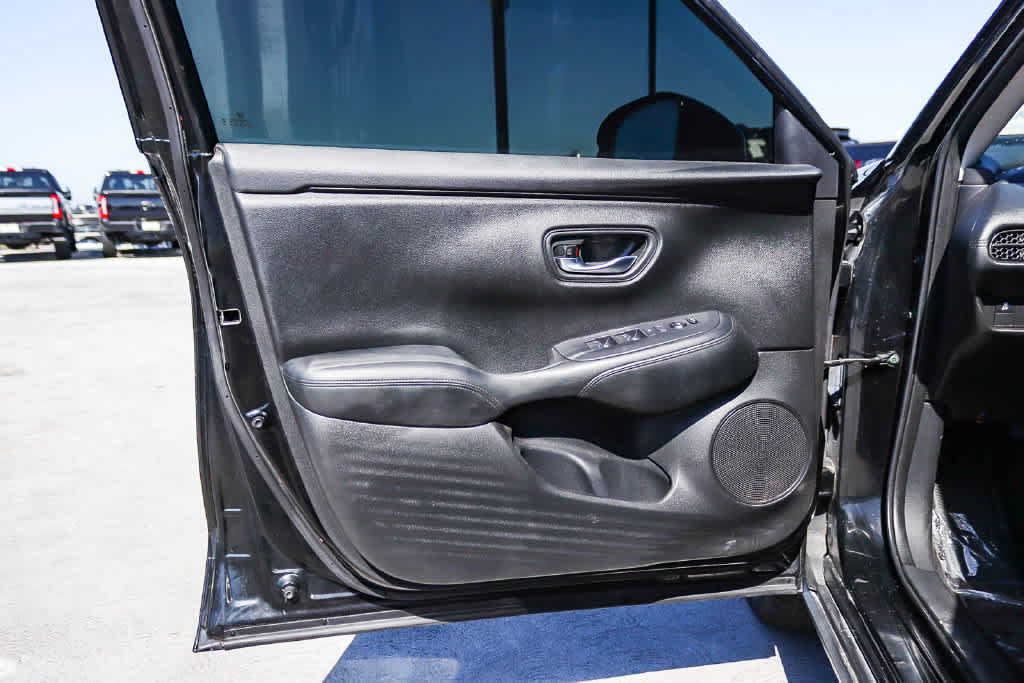 Used 2025 Honda HR-V LX image 20