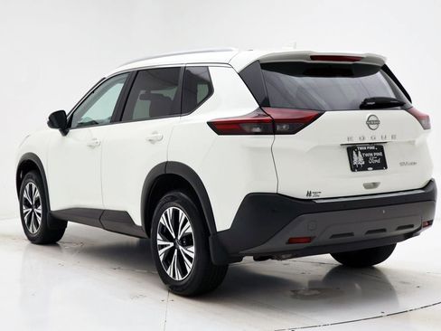 Used 2023 Nissan Rogue SV w/ SV Premium Package image 7