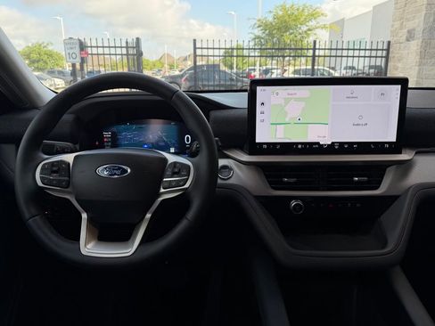 New 2026 Ford Explorer Active w/ Active Comfort Package RWD image 42