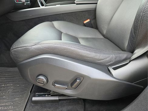 Certified 2023 Volvo XC60 B5 Plus w/ Climate Package image 25