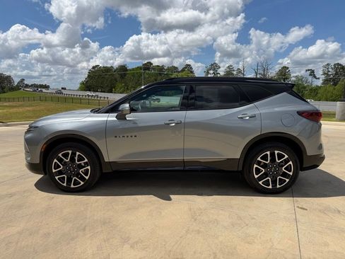 Used 2024 Chevrolet Blazer RS w/ Driver Confidence II Package image 3