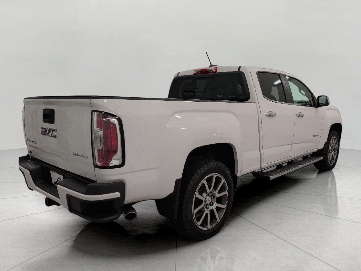 Used 2017 GMC Canyon Denali AWD/4WD image 19
