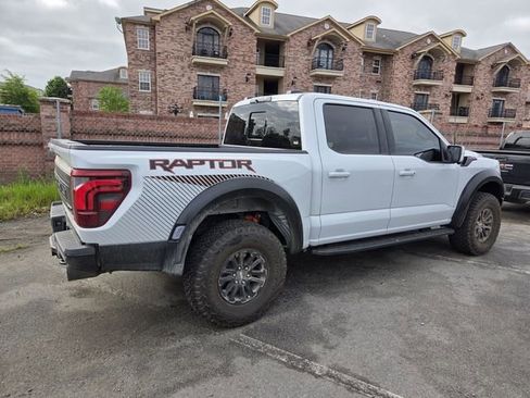 Used 2025 Ford F150 Raptor image 4