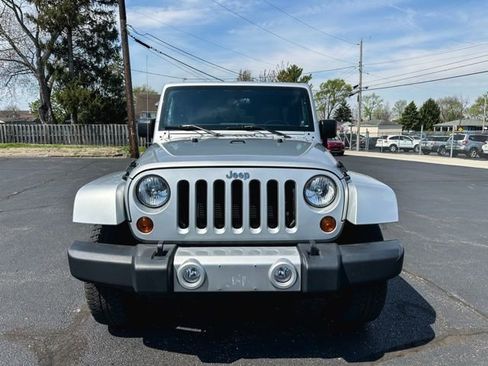 Used 2012 Jeep Wrangler Unlimited Sahara w/ Connectivity Group image 2