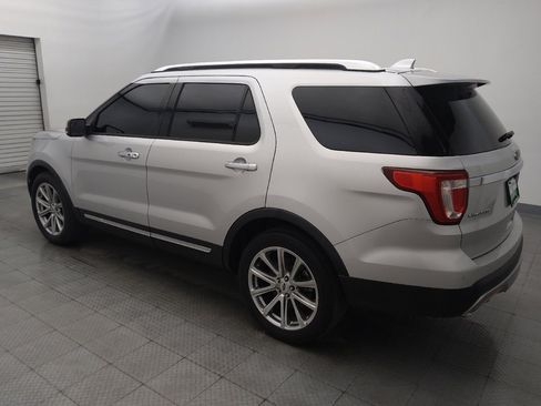 Used 2017 Ford Explorer Limited image 3