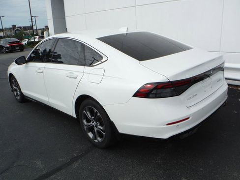 Used 2023 Honda Accord EX-L image 10