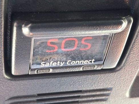 Certified 2019 Toyota Camry XLE image 30