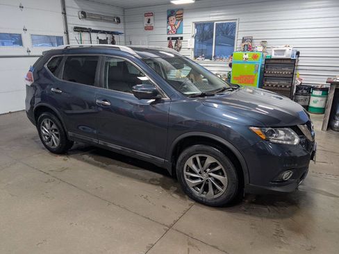 Used 2015 Nissan Rogue SL w/ SL Premium Package image 3